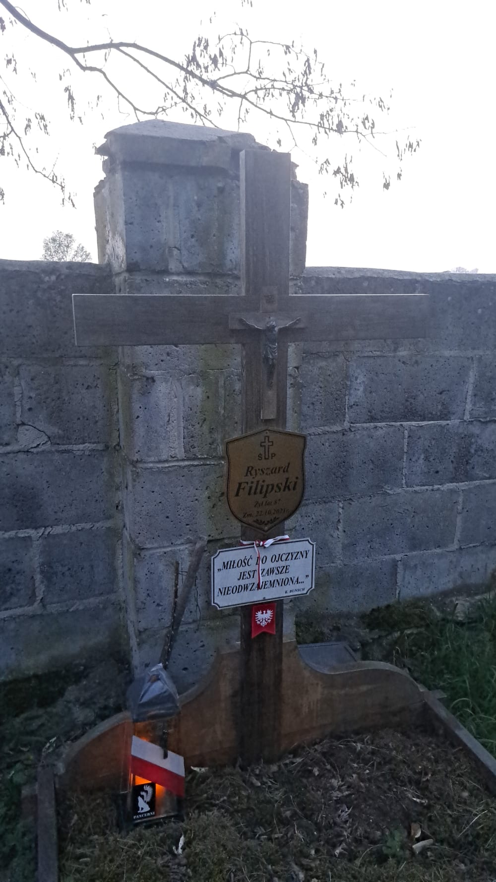 Cemntarz w Żukowie 