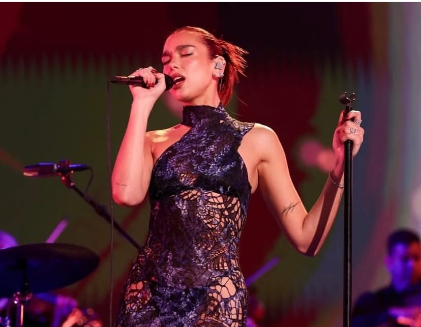 Dua Lipa kończy 30 lat! Polska pamięta ją z burzy, ewakuacji i… niedoszłego koncertu!