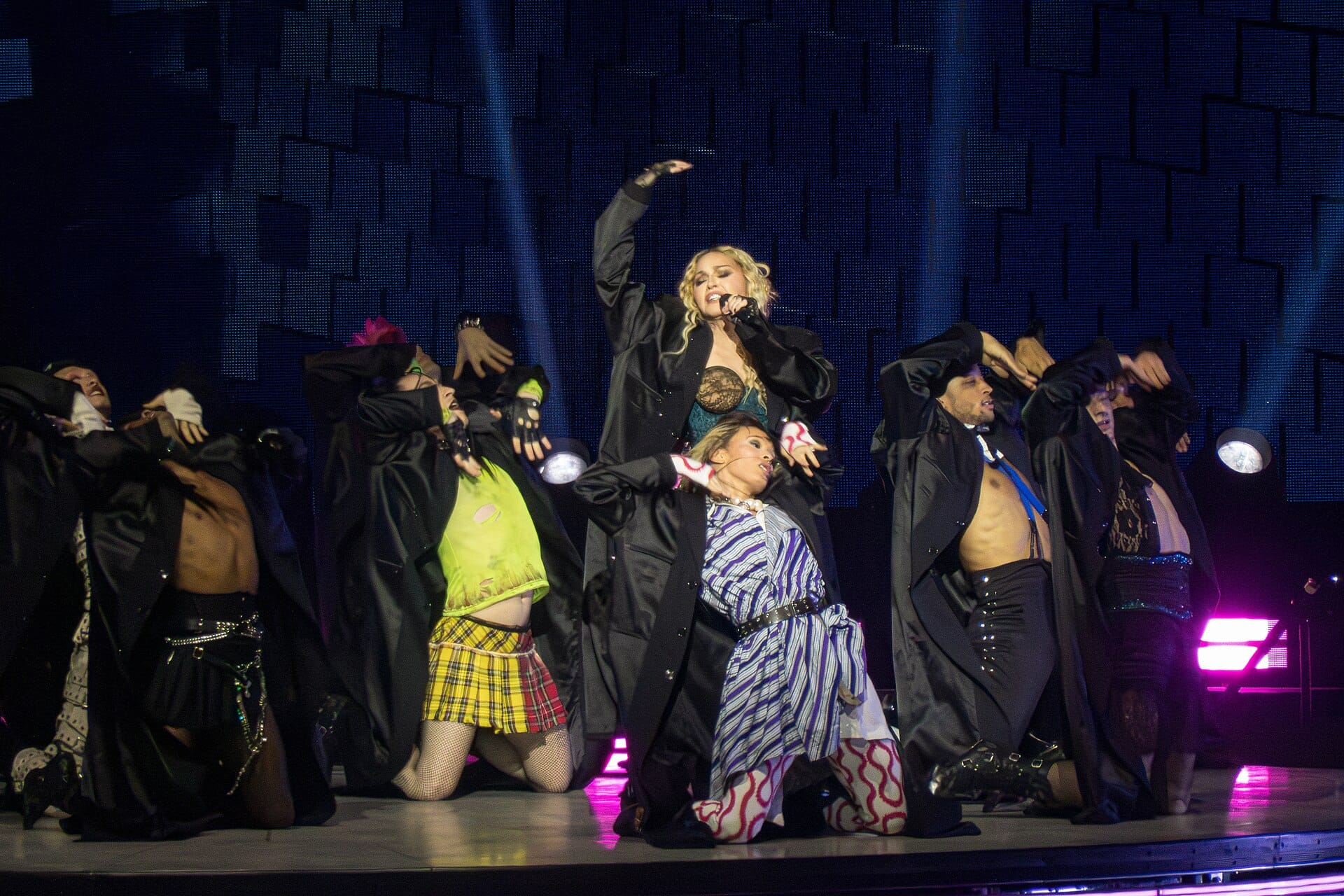 67. urodziny i zero hamulców! Madonna i jej 29-letni partner w romantycznej Toskanii