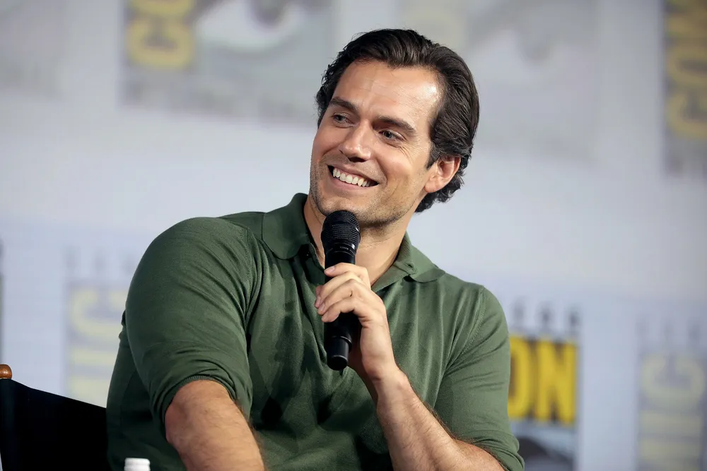 Superman został ojcem! Henry Cavill w nowej roli