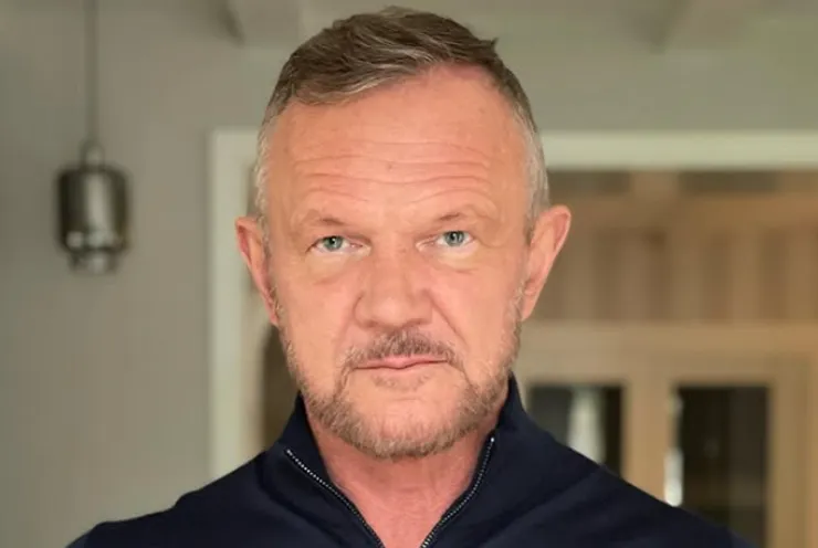 Cezary Pazura szczery jak nigdy. W końcu powiedział skrywaną prawdę o zmarłym ojcu