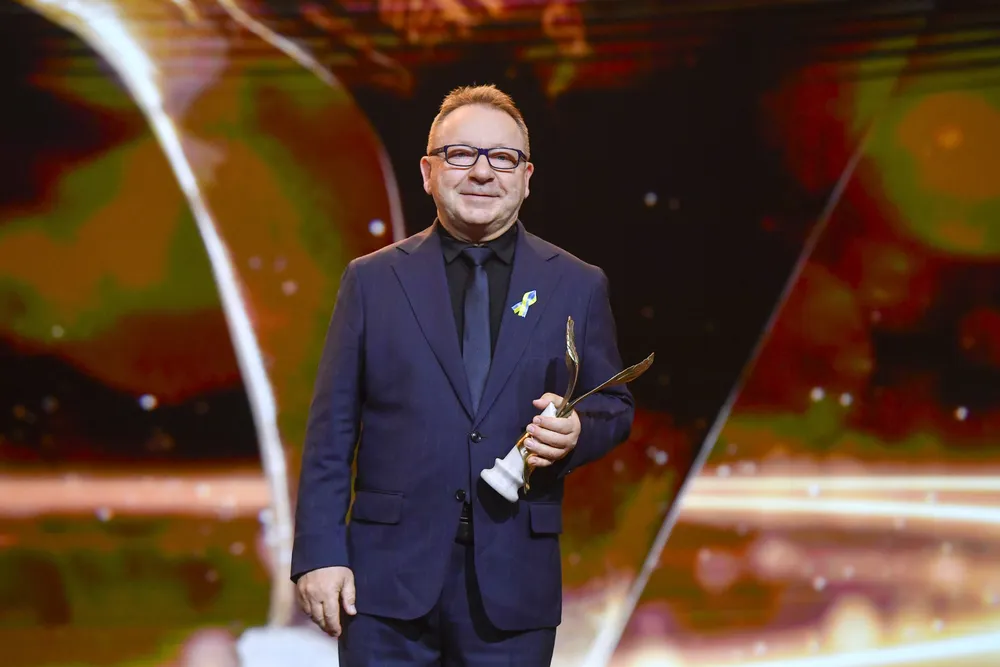„Lubię sięgać po to, co trudne”. Zbigniew Zamachowski nie znika ze sceny