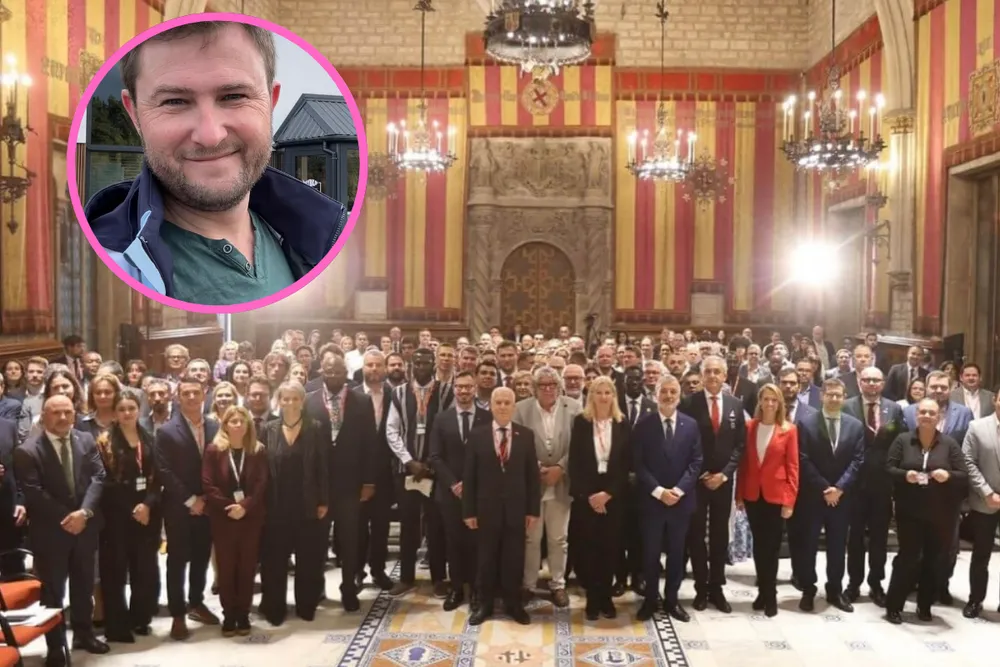 Skandal w Trójmieście! 24 urzędników poleciało do Barcelony – bez wystąpień, bez raportu, bez odpowiedzi o koszty. Internauci: „Wycieczka za nasze pieniądze!”