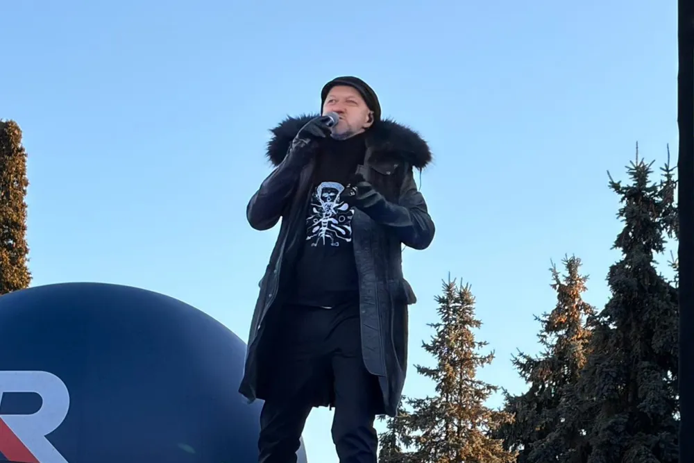 Combi Łosowski już w Chełmie! "Instrumenty mam na kółeczkach, wszystko śmiga"