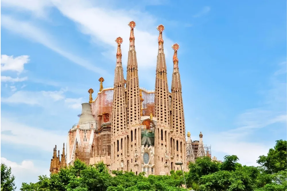 Historyczny moment w Barcelonie. Sagrada Família osiągnęła swoją docelową wysokość po 140 latach budowy