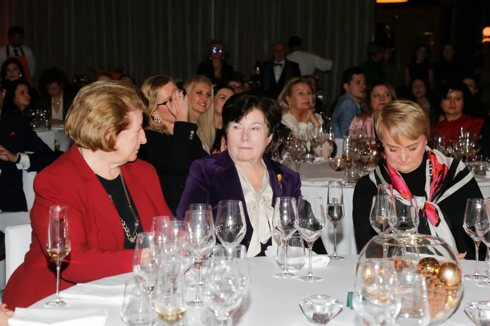 Hanna Gronkiewicz-Waltz znów zaliczyła wpadkę! Chciała uderzyć w ambasadora, a „wskrzesiła” papieża