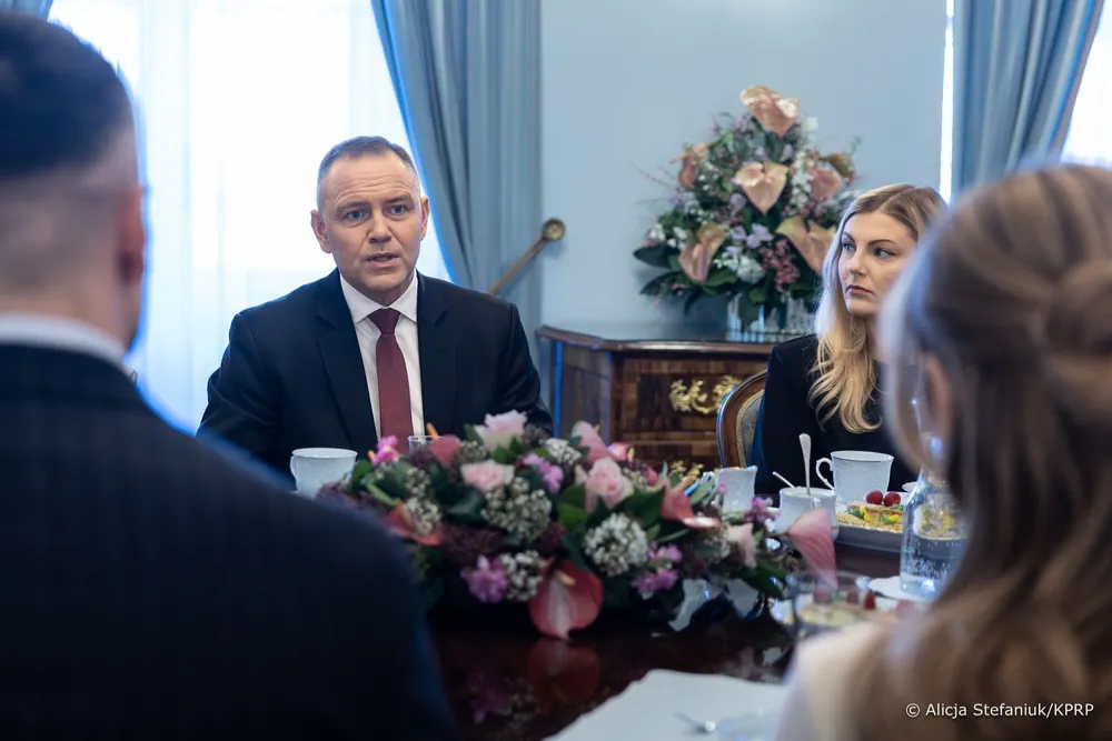 Poruszający apel prezydenta Nawrockiego po spotkaniu z Dodą. „Otwórzmy schroniska!”