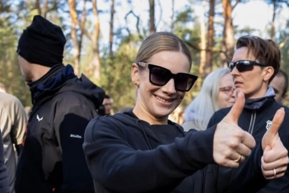 Marta Nawrocka wzięła udział w biegu „Tropem Wilczym”. Pobiegła z symbolicznym numerem