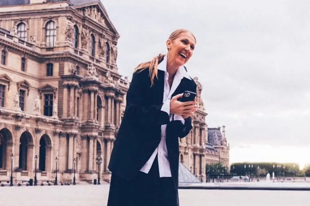 Celine Dion wraca na scenę? Tajemnicze plakaty i wielkie emocje w Paryżu!