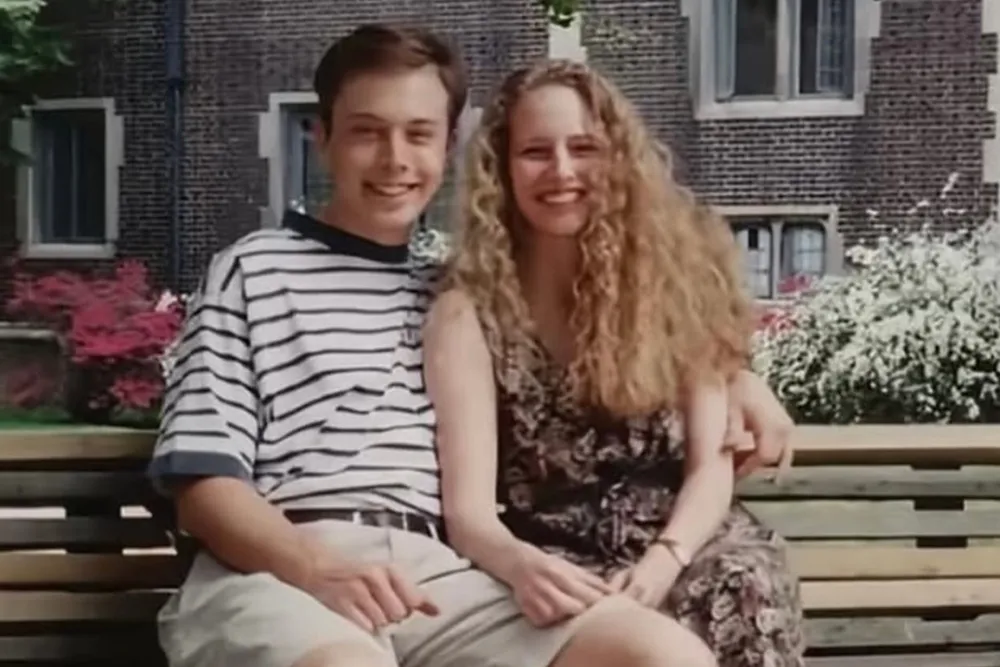 Nieznany Elon. Prywatne zdjęcia Muska z lat 90. Jego była zarobiła fortunę [ZDJĘCIA]