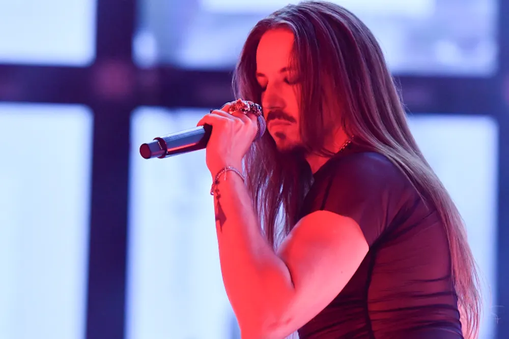 Michał Szpak wraca wspomnieniami do początków. „Serce bije mocniej”
