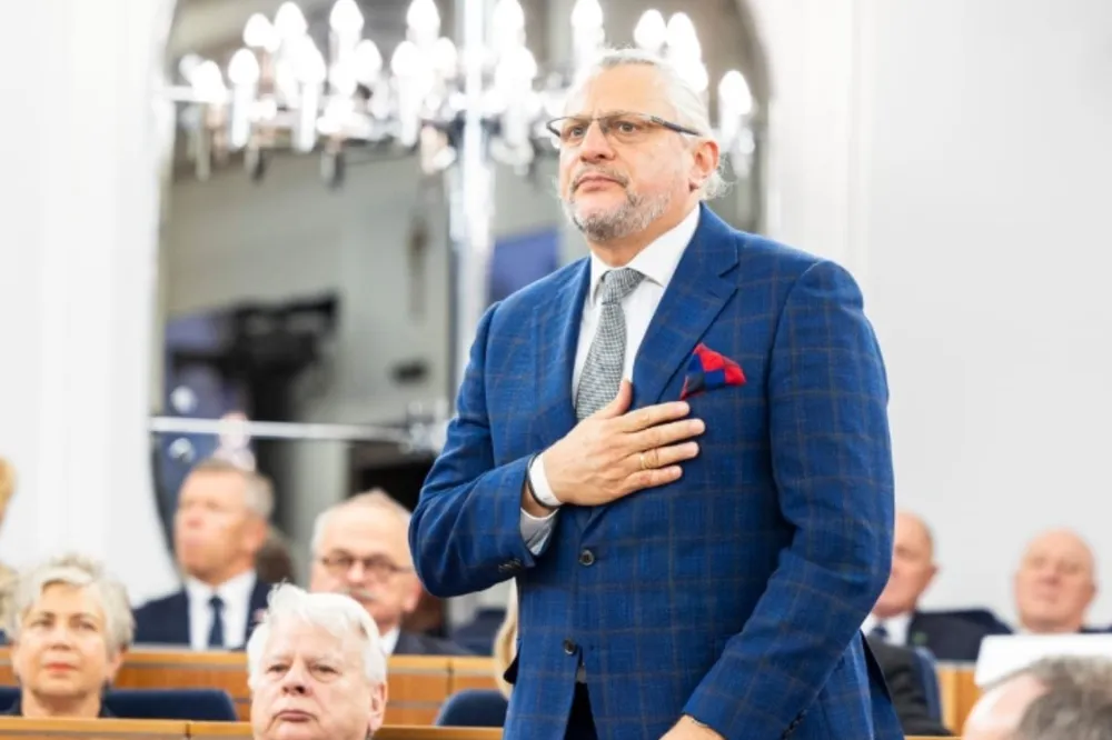 Operacja po znajomości dla rodziny Lenza. Przypominamy skandaliczne zachowanie polityka KO [WIDEO]