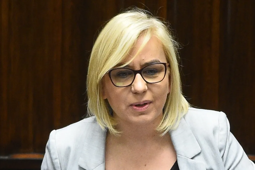 Minister znalazła winnego niedziałających butelkomatów. Nawet prowadzący nie wytrzymał: Niepoważne