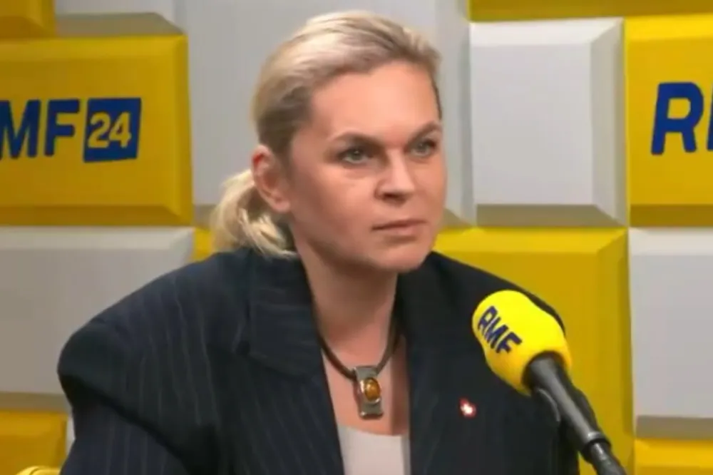Nauczyciel to "influencer przy tablicy". Nowacka odpłynęła