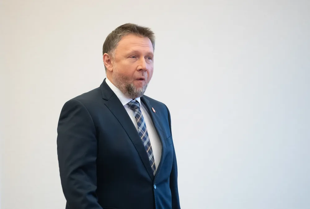Kierwiński chwali zbiórkę Łatwogang. Spytali, czy sam coś wpłacił