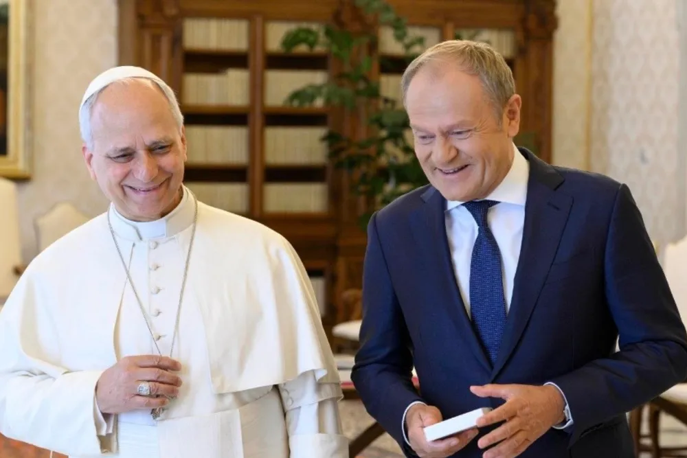 To jego Tusk zabrał do Watykanu zamiast żony