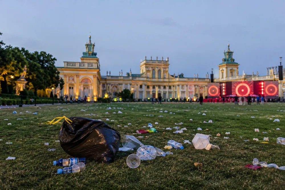 Coraz więcej pytań po imprezie techno w Wilanowie. RPO żąda dokumentów