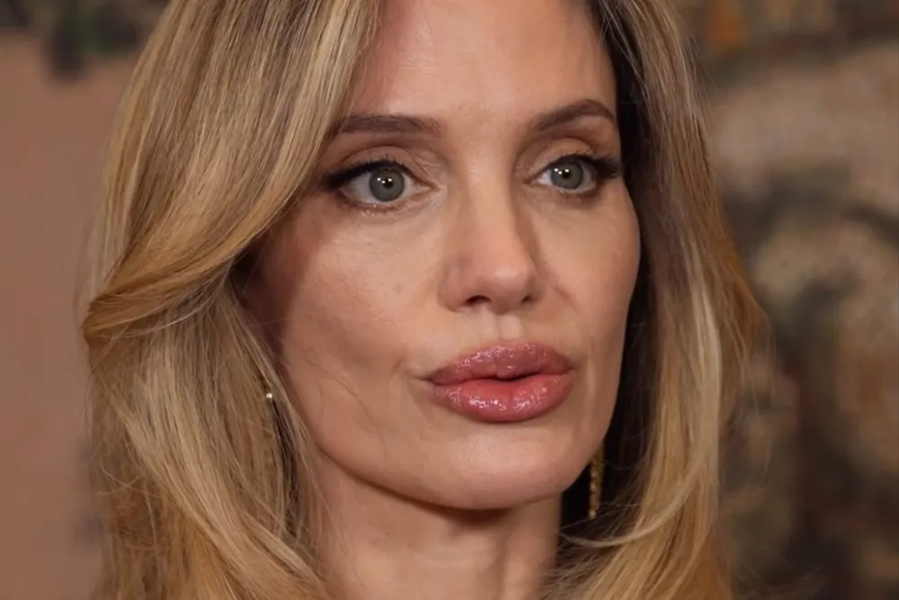 Angelina Jolie wraca w najbardziej osobistym filmie kariery. Na planie nosiła… prochy matki