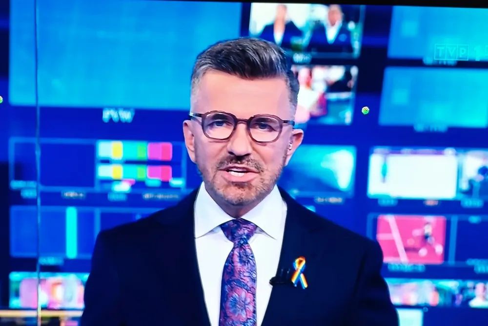 Skandal w TVP. Tęczowa ideologia wjechała do głównego wydania wiadomości