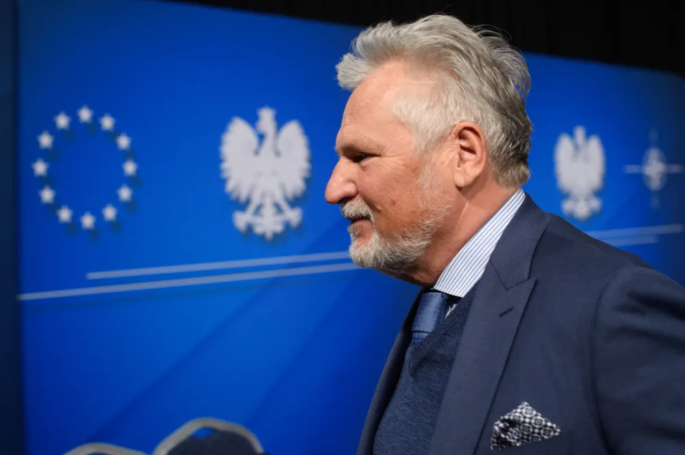 Kwaśniewski narzeka na emeryturę, o której większość Polaków może pomarzyć. "Jakoś muszę dawać radę"