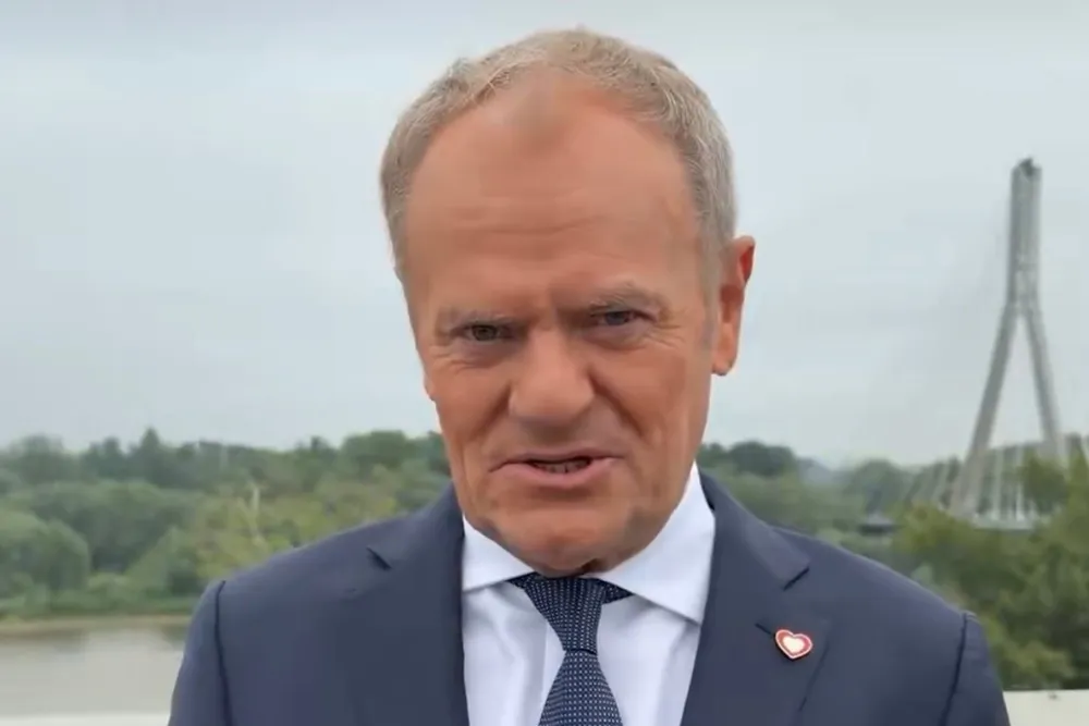Tusk marzy o kosmosie, ale internauci twardo ściągają go na ziemię