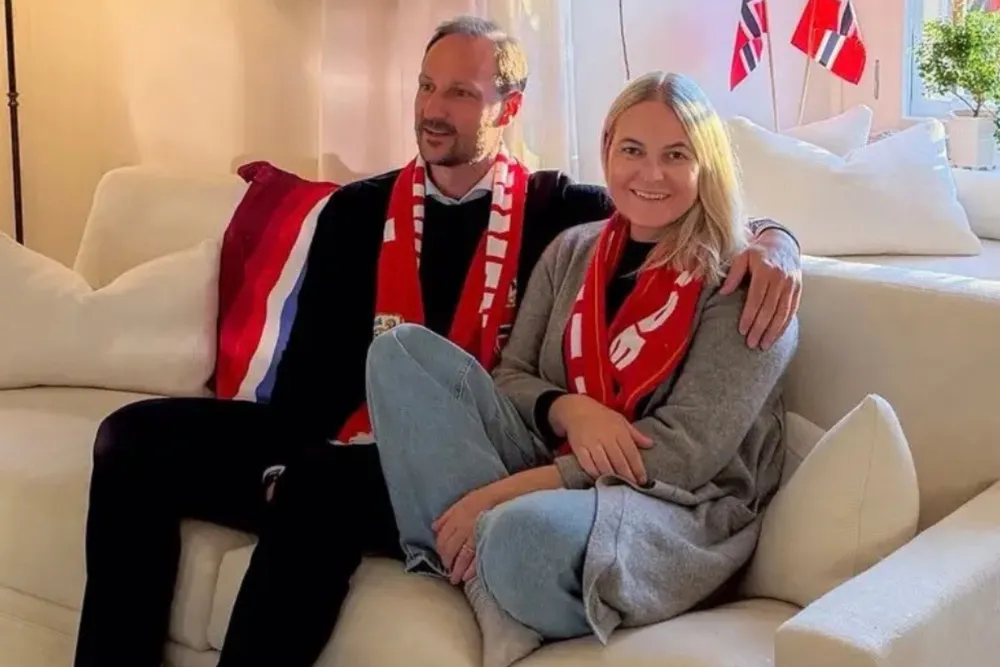 Pierwsze zdjęcie Mette‑Marit po operacji płuca. Norwegia świętuje „cud w New Jersey”, a księżna wraca do życia