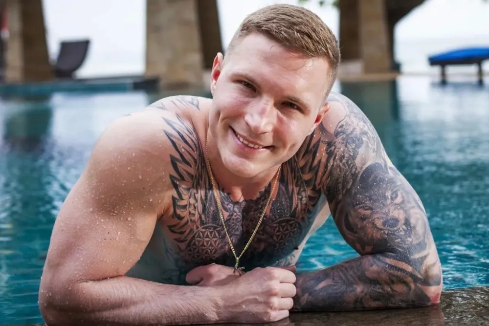 Mateusz z Hotelu Paradise otworzył się na temat domu rodzinnego. Jego wyznanie poruszyło widzów