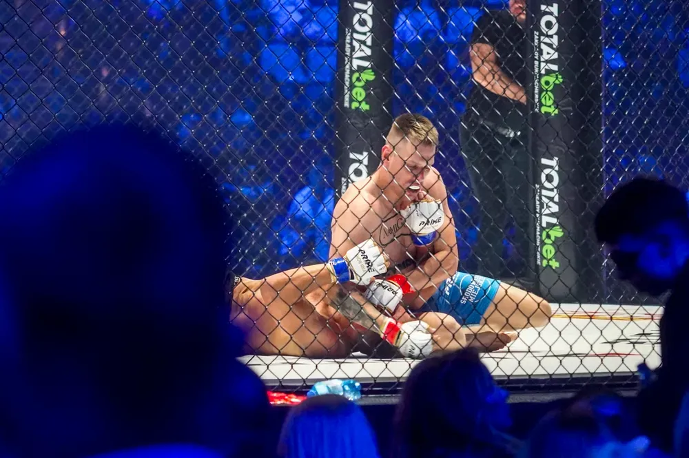 Burza po skandalicznym wykonaniu hymnu. Sąd stanął po stronie KRRiT