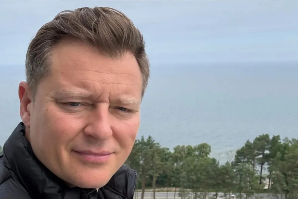 Rafał Brzozowski przerwał milczenie i bezlitośnie miażdży "nową" TVP. Mówi też o "hienach"