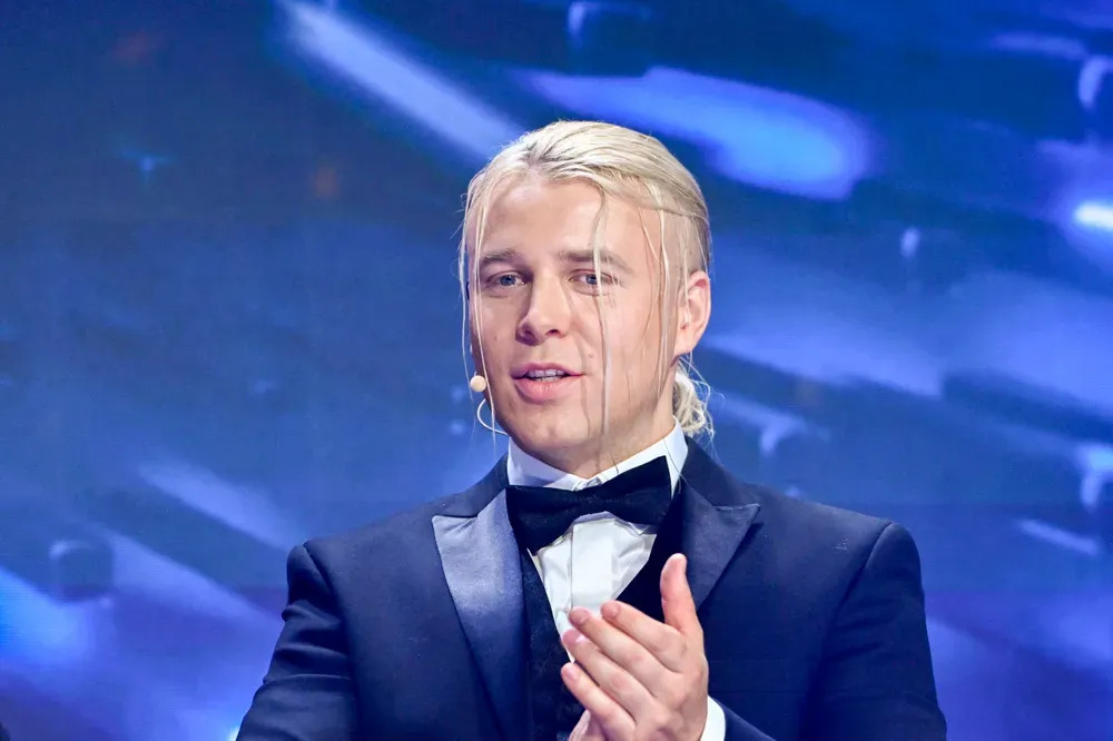 Drastyczny upadek Skolima ze sceny. Dziennikarka Polo TV komentuje: "Wyglądało to strasznie" [WIDEO]