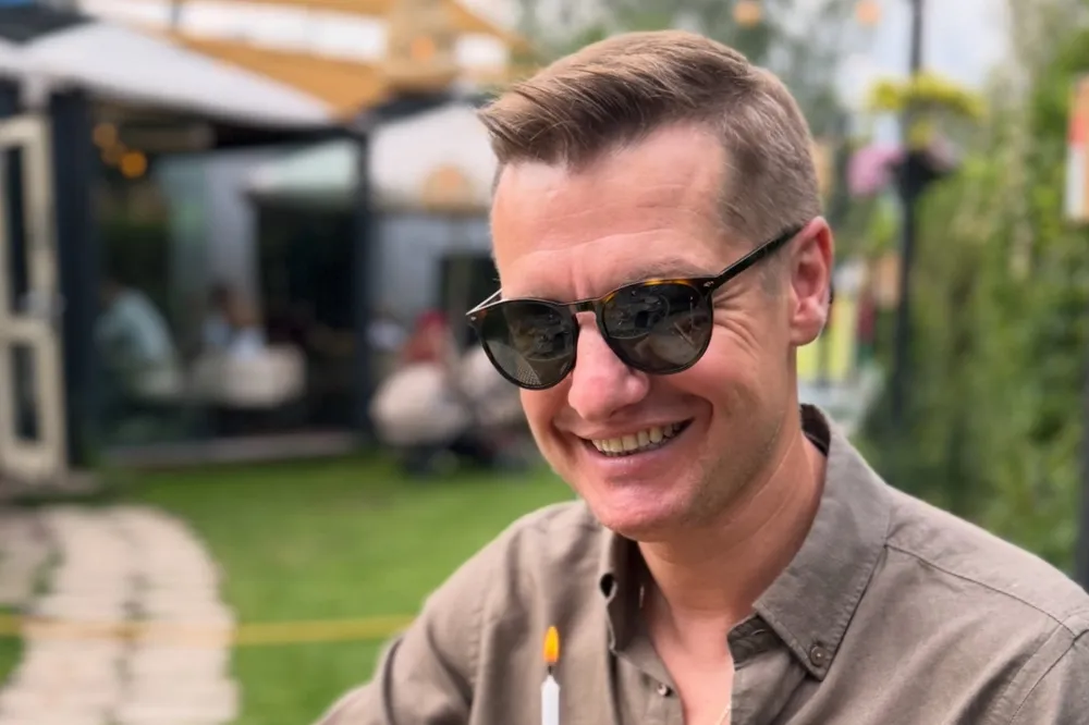 Rafał Mroczek nie dokończył pielgrzymki. Zamiast Jasnej Góry wybrał... Włochy