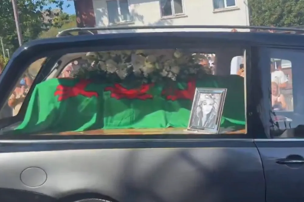 Tłumy żegnały Bonnie Tyler. W rodzinnych stronach artystki rozbrzmiał jej największy hit