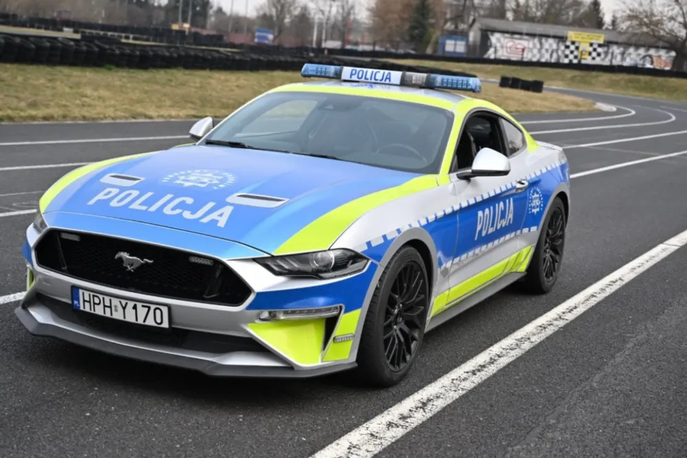 Słynny policyjny Mustang sprzedany na aukcji? Jest oficjalny komunikat, a w sieci zawrzało