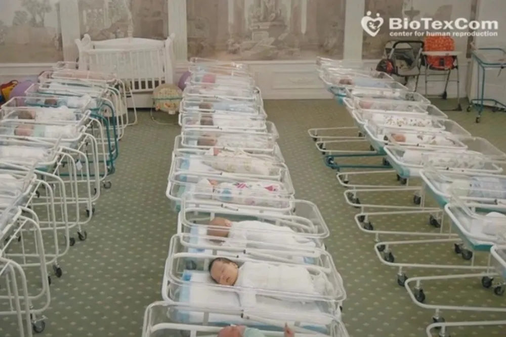 Już za 40 tysięcy euro możesz „zamówić” dziecko od ukraińskiej surogatki. Cennik BioTexCom szokuje