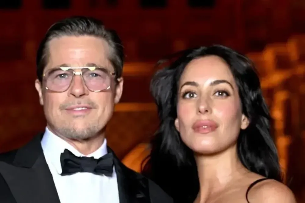 Brad Pitt i Ines de Ramon jak z bajki na gali Clooneyów. Za kulisami dramat, o którym aktor nie mówi