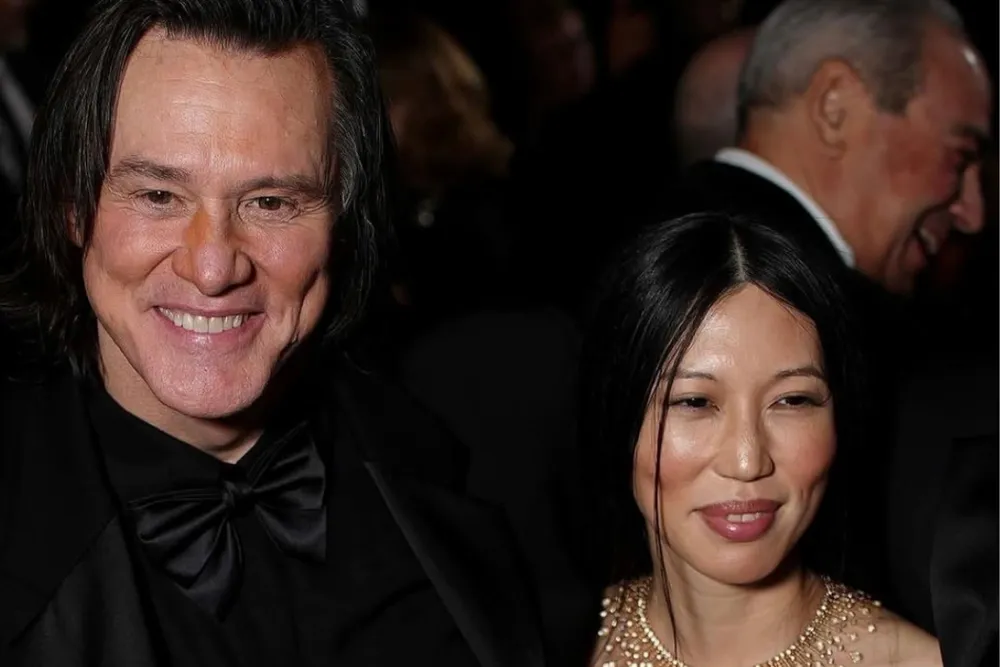 Jim Carrey znów żonaty! Gwiazdor po cichu wziął ślub z 32-letnią partnerką