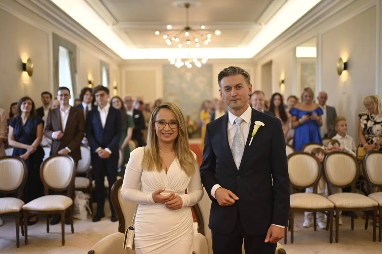 Posłanka Marcelina Zawisza wyszła za mąż. Wybrała nietypowy środek transportu na uroczystość. ZDJĘCIA