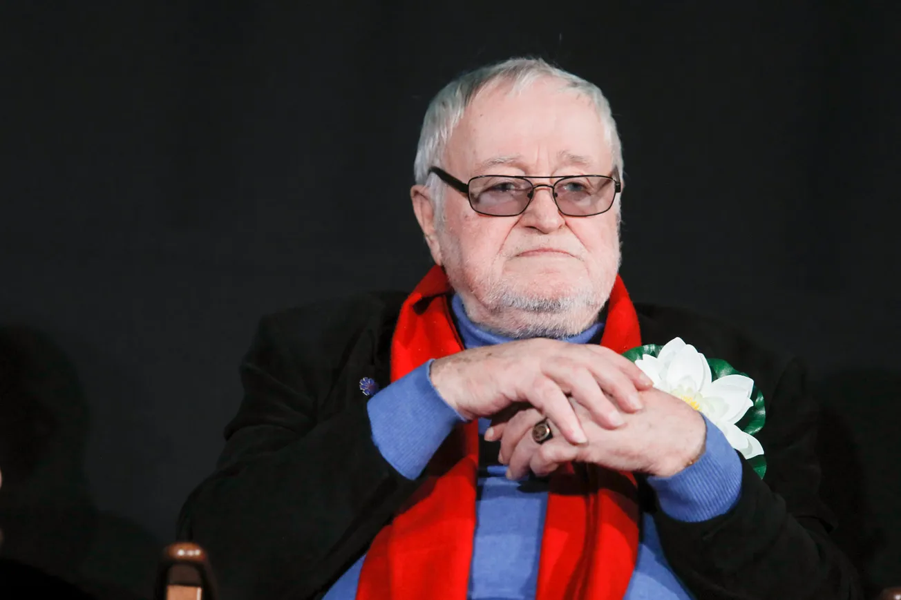 Jan Nowicki zapisał w testamencie oryginalny prezent. Niestety - służy on złej sprawie