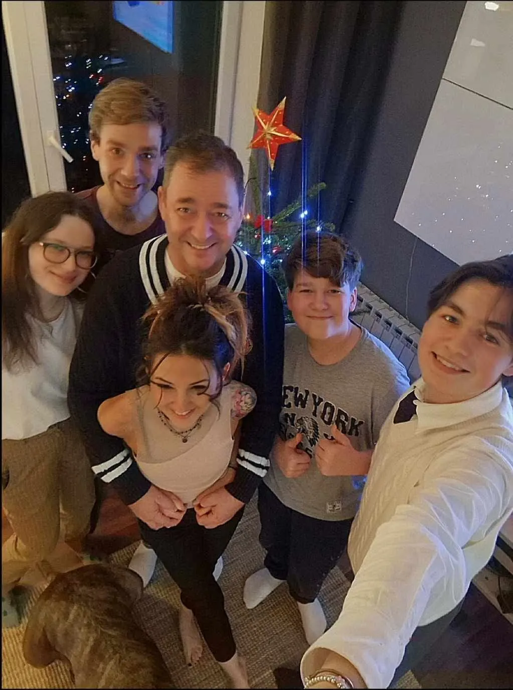 Jacek, narzeczona i dzieciaki