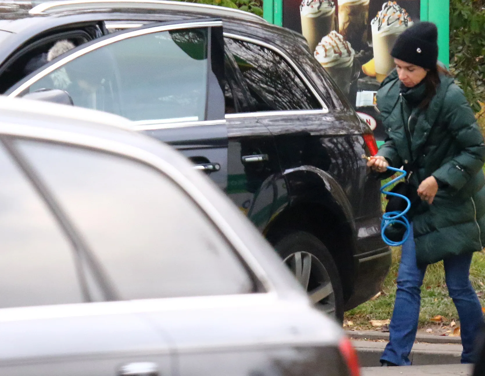 Marta Kaczyńska przyłapana z synkiem na stacji. Zobacz następne zdjęcie.
