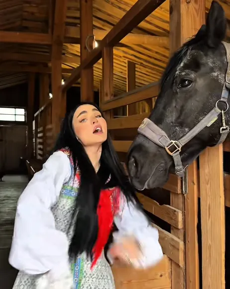 Kamila w swoim nowym filmiku