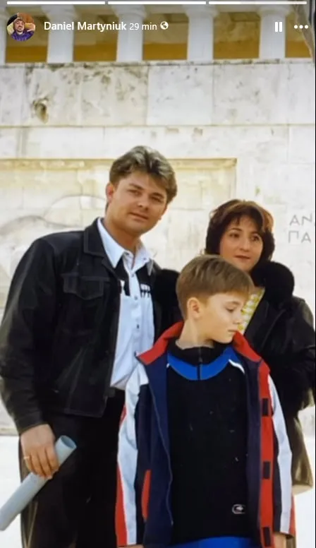 Daniel Martyniuk z rodzicami na archiwalnych zdjęciach