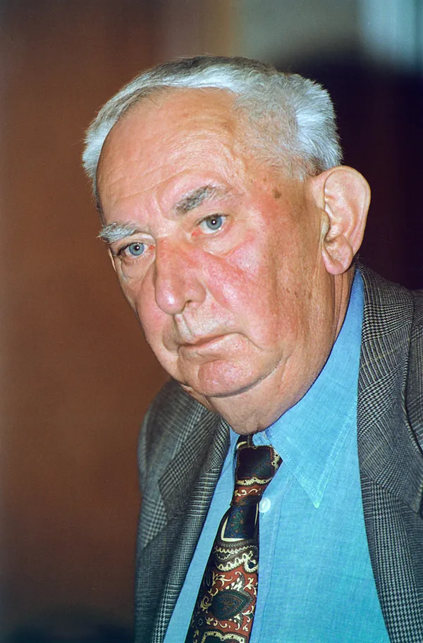 Gustaw Holoubek