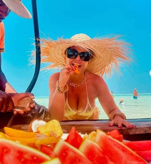 Dagmara Kaźmierska uciekła na Zanzibar, gdzie świetnie się bawi. Zobacz następne zdjęcie.