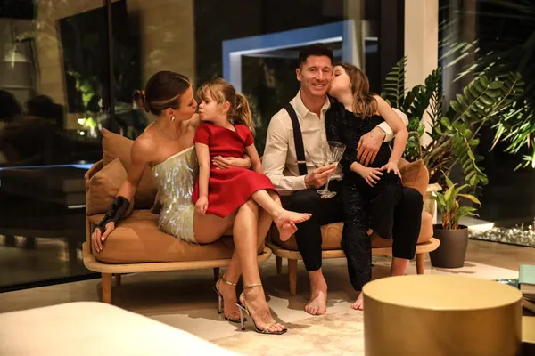 Robert Lewandowski z rodziną