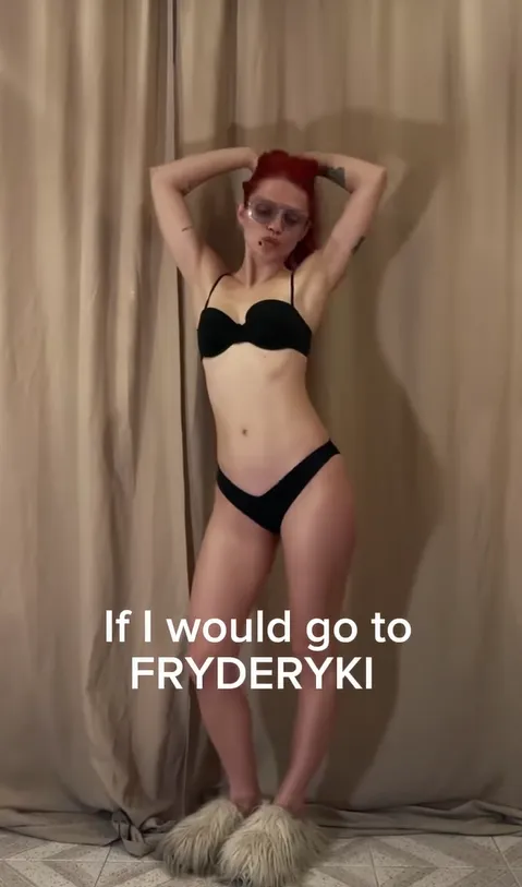 lubi się tak pokazywać