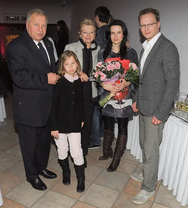 Jerzy z żoną, synem, synową i wnuczką