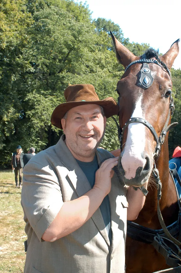 Michał Fajbusiewicz na koniach