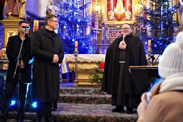 Świerzyński udziela się w parafiach