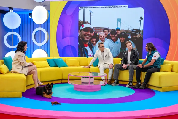 Tak pies Kurzopków harcuje na planie "Halo, tu Polsat". Zobacz następne zdjęcie